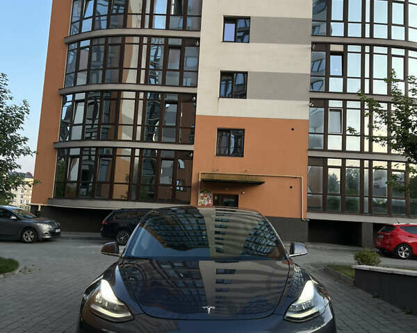 Серый Тесла Модель 3, объемом двигателя 0 л и пробегом 141 тыс. км за 18000 $, фото 5 на Automoto.ua