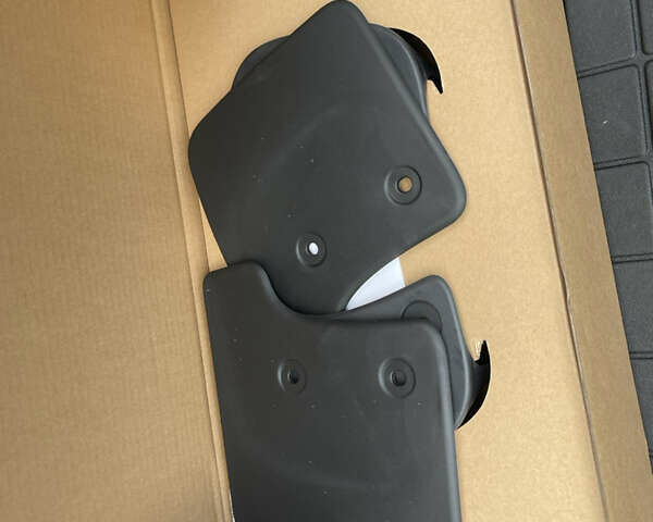 Серый Тесла Модель 3, объемом двигателя 0 л и пробегом 160 тыс. км за 18500 $, фото 26 на Automoto.ua