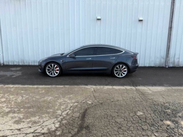 Сірий Тесла Модель 3, об'ємом двигуна 0 л та пробігом 47 тис. км за 7000 $, фото 6 на Automoto.ua