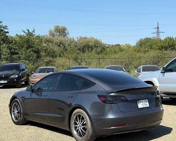 Серый Тесла Модель 3, объемом двигателя 0 л и пробегом 140 тыс. км за 15000 $, фото 2 на Automoto.ua