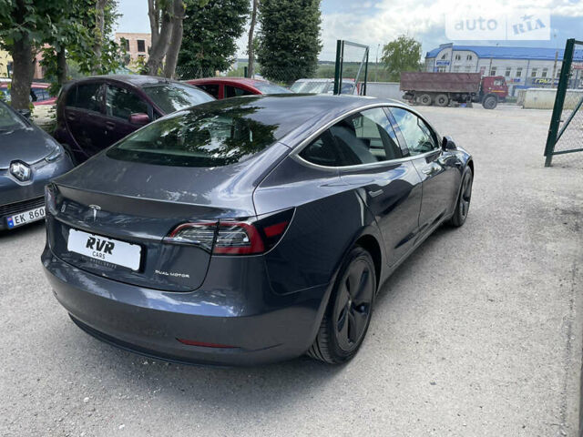 Серый Тесла Модель 3, объемом двигателя 0 л и пробегом 160 тыс. км за 18500 $, фото 4 на Automoto.ua