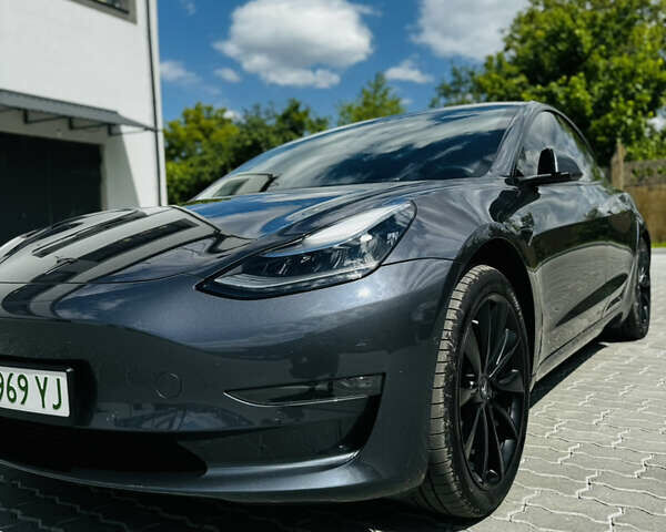 Серый Тесла Модель 3, объемом двигателя 0 л и пробегом 113 тыс. км за 24500 $, фото 7 на Automoto.ua