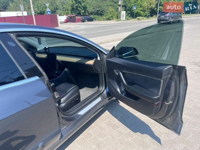 Сірий Тесла Модель 3, об'ємом двигуна 0 л та пробігом 115 тис. км за 16300 $, фото 14 на Automoto.ua