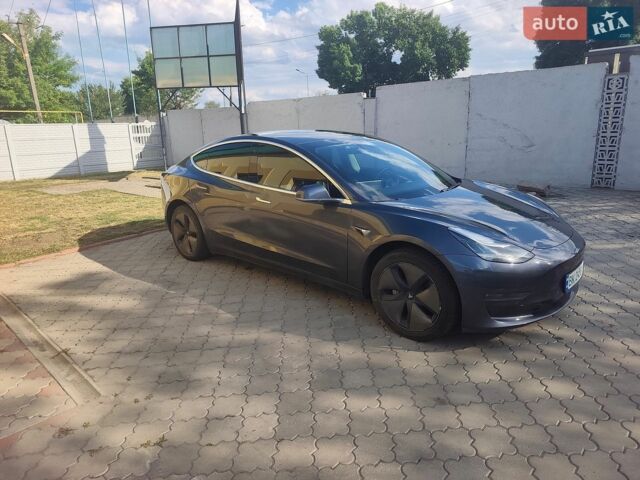 Серый Тесла Модель 3, объемом двигателя 0 л и пробегом 120 тыс. км за 15500 $, фото 1 на Automoto.ua