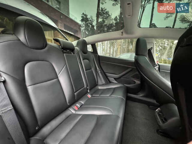 Серый Тесла Модель 3, объемом двигателя 0 л и пробегом 62 тыс. км за 17500 $, фото 26 на Automoto.ua