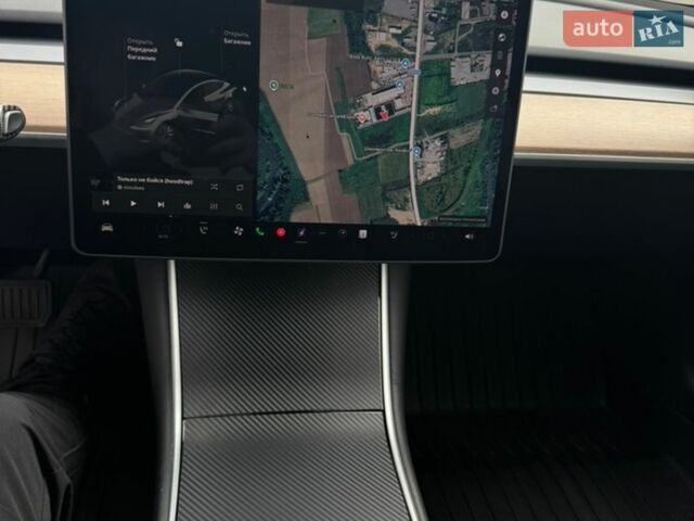 Сірий Тесла Модель 3, об'ємом двигуна 0 л та пробігом 100 тис. км за 19900 $, фото 14 на Automoto.ua