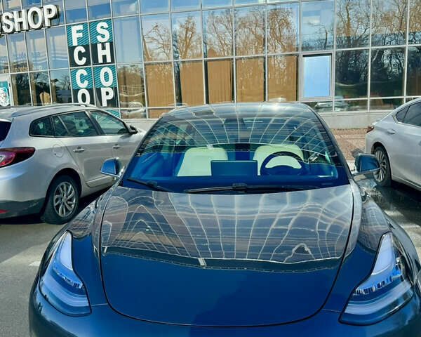 Серый Тесла Модель 3, объемом двигателя 0 л и пробегом 112 тыс. км за 23500 $, фото 47 на Automoto.ua