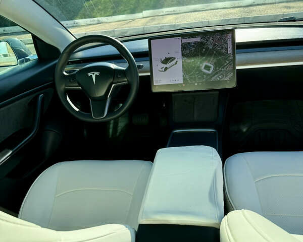 Серый Тесла Модель 3, объемом двигателя 0 л и пробегом 112 тыс. км за 23500 $, фото 39 на Automoto.ua