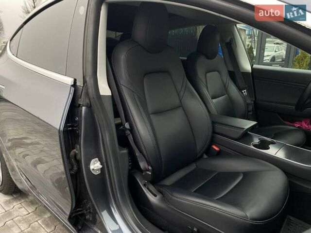 Сірий Тесла Модель 3, об'ємом двигуна 0 л та пробігом 158 тис. км за 19990 $, фото 25 на Automoto.ua