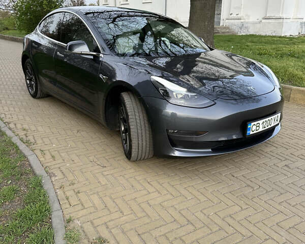 Серый Тесла Модель 3, объемом двигателя 0 л и пробегом 69 тыс. км за 20300 $, фото 28 на Automoto.ua