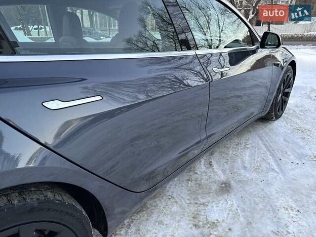 Серый Тесла Модель 3, объемом двигателя 0 л и пробегом 99 тыс. км за 17700 $, фото 19 на Automoto.ua
