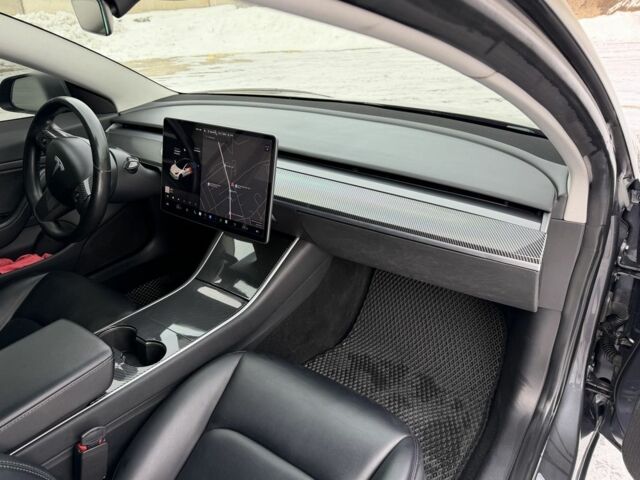 Сірий Тесла Модель 3, об'ємом двигуна 5 л та пробігом 150 тис. км за 17500 $, фото 10 на Automoto.ua