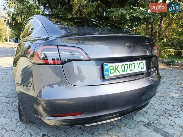 Сірий Тесла Модель 3, об'ємом двигуна 0 л та пробігом 199 тис. км за 17700 $, фото 16 на Automoto.ua