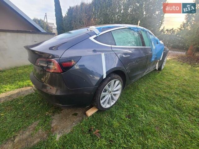 Серый Тесла Модель 3, объемом двигателя 0 л и пробегом 105 тыс. км за 7950 $, фото 3 на Automoto.ua
