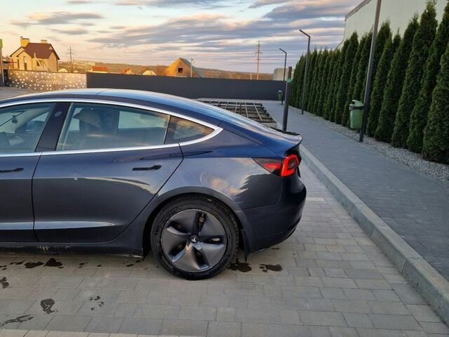 Сірий Тесла Модель 3, об'ємом двигуна 0 л та пробігом 209 тис. км за 16700 $, фото 5 на Automoto.ua