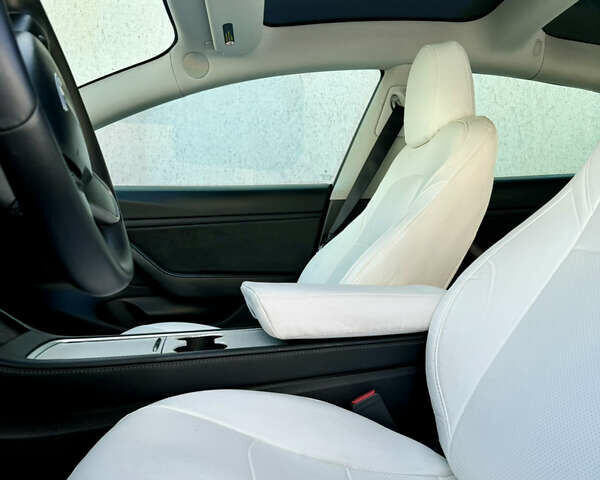 Серый Тесла Модель 3, объемом двигателя 0 л и пробегом 112 тыс. км за 23500 $, фото 19 на Automoto.ua