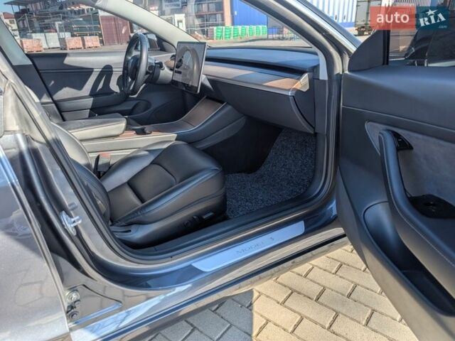 Сірий Тесла Модель 3, об'ємом двигуна 0 л та пробігом 151 тис. км за 13950 $, фото 14 на Automoto.ua