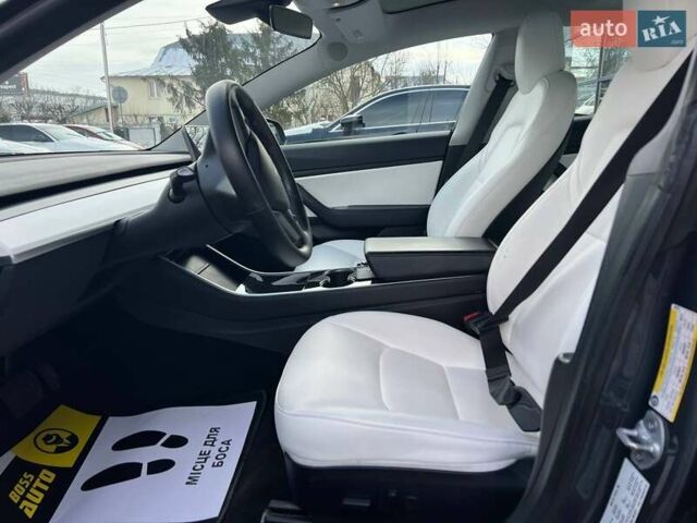 Серый Тесла Модель 3, объемом двигателя 0 л и пробегом 88 тыс. км за 22900 $, фото 19 на Automoto.ua