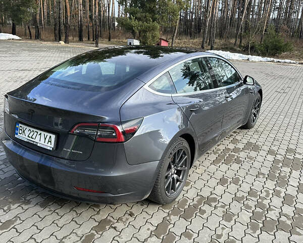 Сірий Тесла Модель 3, об'ємом двигуна 0 л та пробігом 90 тис. км за 25800 $, фото 3 на Automoto.ua