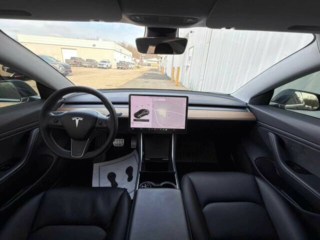 Сірий Тесла Модель 3, об'ємом двигуна 0 л та пробігом 47 тис. км за 7000 $, фото 7 на Automoto.ua