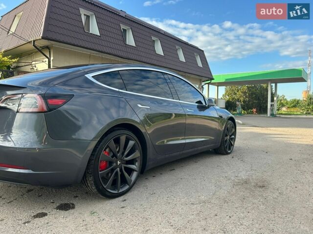 Сірий Тесла Модель 3, об'ємом двигуна 0 л та пробігом 84 тис. км за 16500 $, фото 2 на Automoto.ua