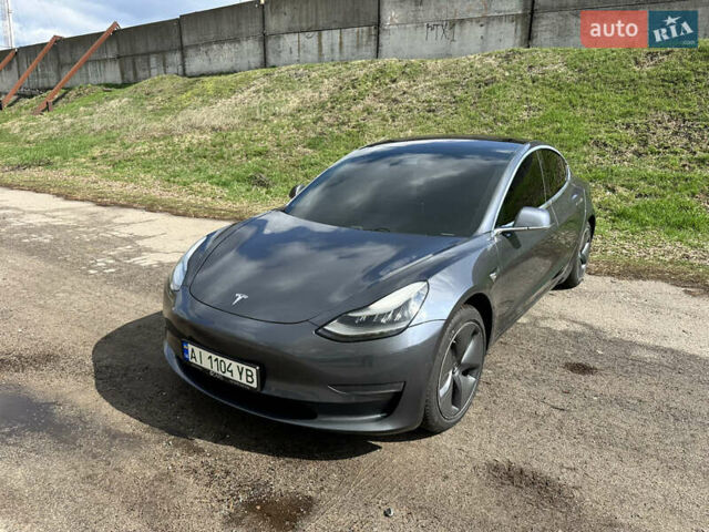 Серый Тесла Модель 3, объемом двигателя 0 л и пробегом 130 тыс. км за 15200 $, фото 3 на Automoto.ua