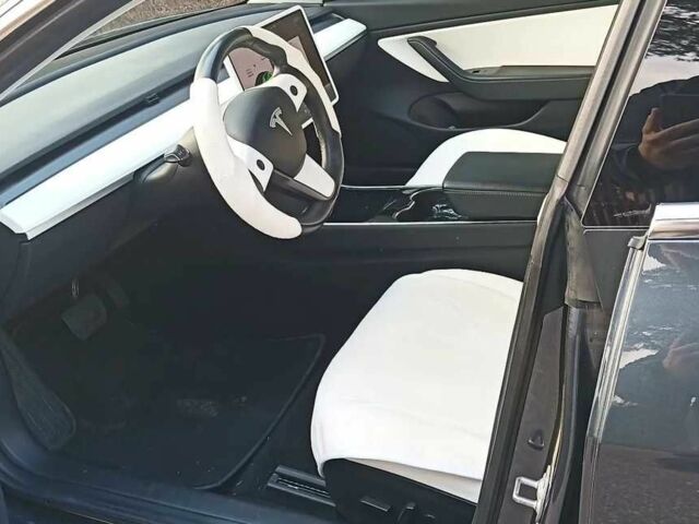 Тесла Модель 3 2019 у Києві на Automoto.ua Сірий Тесла Модель 3, об'ємом двигуна 0 л та пробігом 69 тис. км за 12850 $, фото 7 на Automoto.ua