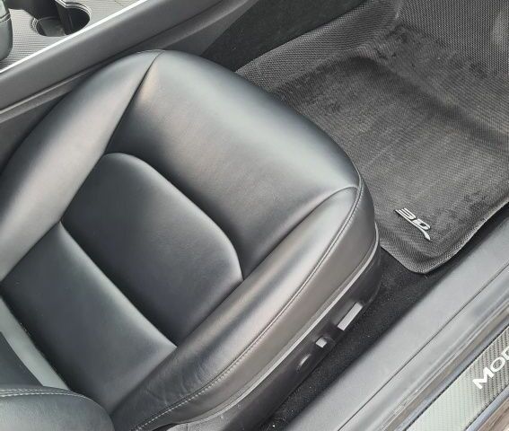 Серый Тесла Модель 3, объемом двигателя 0 л и пробегом 85 тыс. км за 18000 $, фото 8 на Automoto.ua