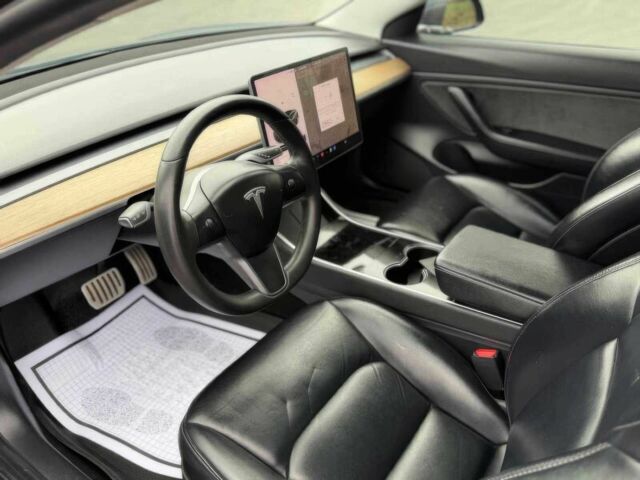 Сірий Тесла Модель 3, об'ємом двигуна 0 л та пробігом 38 тис. км за 11000 $, фото 7 на Automoto.ua