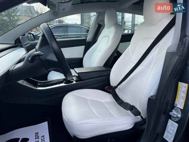 Серый Тесла Модель 3, объемом двигателя 0 л и пробегом 88 тыс. км за 22900 $, фото 8 на Automoto.ua