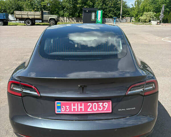 Серый Тесла Модель 3, объемом двигателя 0 л и пробегом 82 тыс. км за 15800 $, фото 6 на Automoto.ua