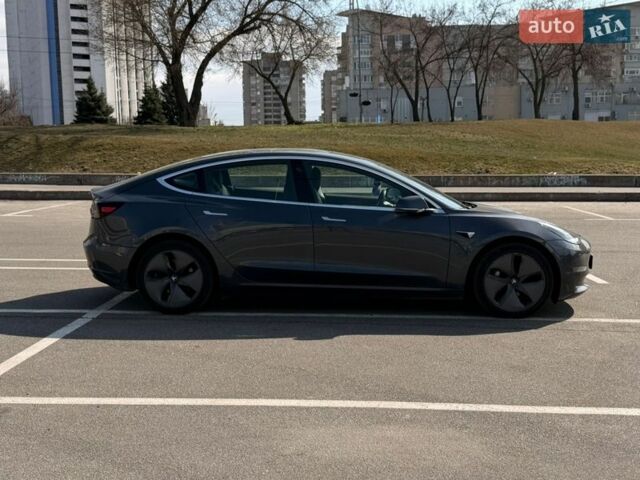 Серый Тесла Модель 3, объемом двигателя 0 л и пробегом 145 тыс. км за 18500 $, фото 3 на Automoto.ua