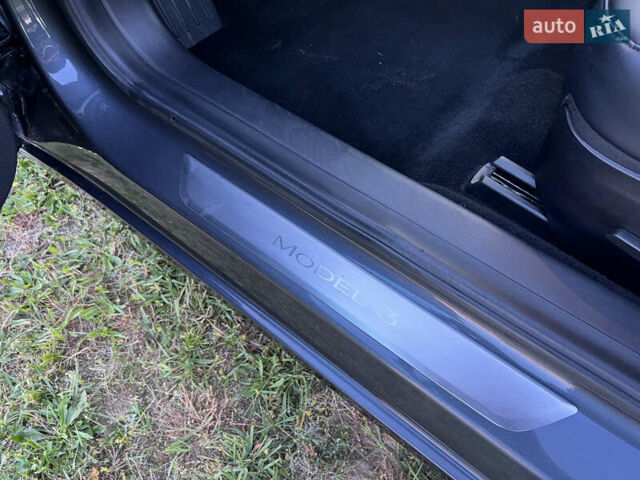 Серый Тесла Модель 3, объемом двигателя 0 л и пробегом 69 тыс. км за 17600 $, фото 19 на Automoto.ua