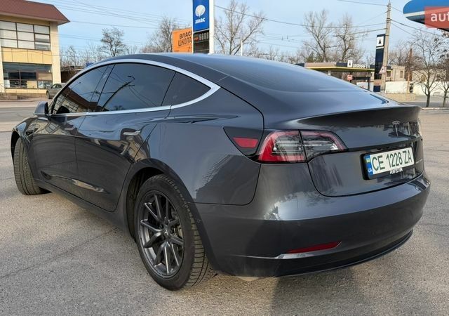 Серый Тесла Модель 3, объемом двигателя 0 л и пробегом 146 тыс. км за 18000 $, фото 6 на Automoto.ua
