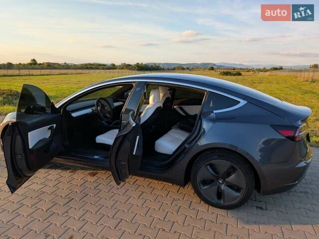 Сірий Тесла Модель 3, об'ємом двигуна 0 л та пробігом 66 тис. км за 23500 $, фото 5 на Automoto.ua