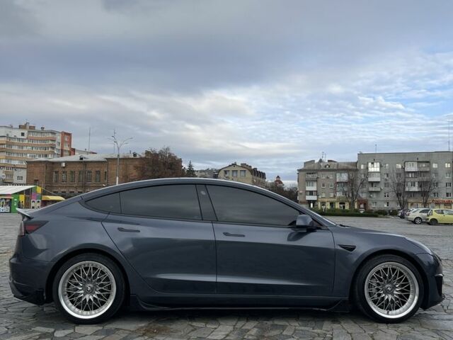 Серый Тесла Модель 3, объемом двигателя 0 л и пробегом 119 тыс. км за 18500 $, фото 4 на Automoto.ua