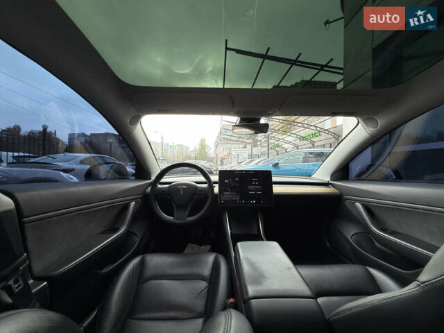 Сірий Тесла Модель 3, об'ємом двигуна 0 л та пробігом 103 тис. км за 15900 $, фото 9 на Automoto.ua