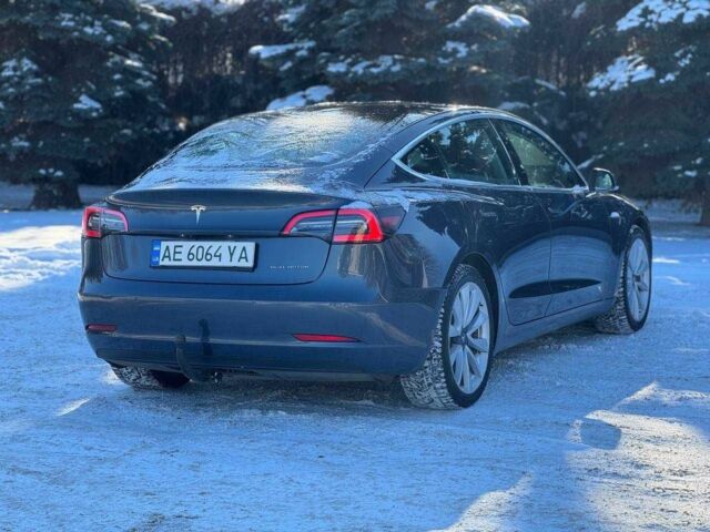 Сірий Тесла Модель 3, об'ємом двигуна 0 л та пробігом 168 тис. км за 17500 $, фото 5 на Automoto.ua