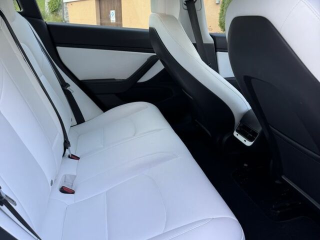 Сірий Тесла Модель 3, об'ємом двигуна 0 л та пробігом 126 тис. км за 21000 $, фото 9 на Automoto.ua