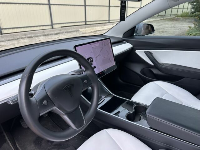 Сірий Тесла Модель 3, об'ємом двигуна 0 л та пробігом 78 тис. км за 18700 $, фото 4 на Automoto.ua