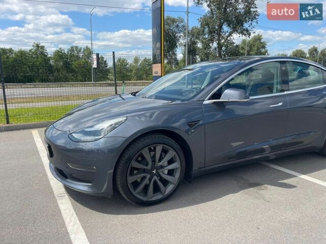 Серый Тесла Модель 3, объемом двигателя 0 л и пробегом 159 тыс. км за 20500 $, фото 3 на Automoto.ua