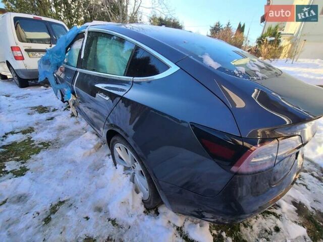 Сірий Тесла Модель 3, об'ємом двигуна 0 л та пробігом 105 тис. км за 6999 $, фото 23 на Automoto.ua