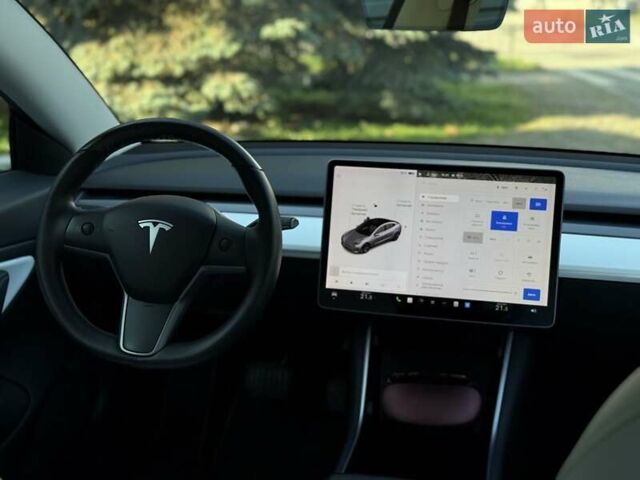 Серый Тесла Модель 3, объемом двигателя 0 л и пробегом 87 тыс. км за 21900 $, фото 36 на Automoto.ua