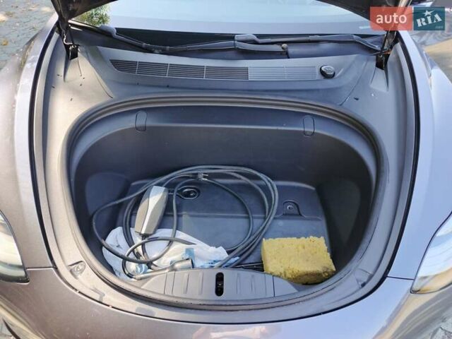 Сірий Тесла Модель 3, об'ємом двигуна 0 л та пробігом 199 тис. км за 17700 $, фото 19 на Automoto.ua