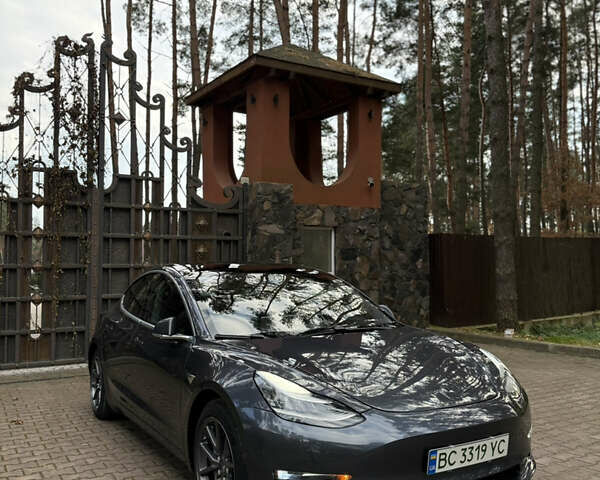 Серый Тесла Модель 3, объемом двигателя 0 л и пробегом 108 тыс. км за 18800 $, фото 4 на Automoto.ua