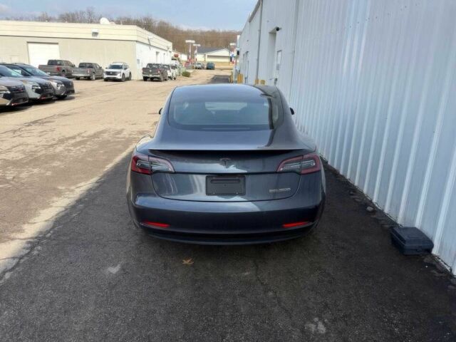 Сірий Тесла Модель 3, об'ємом двигуна 0 л та пробігом 47 тис. км за 7000 $, фото 4 на Automoto.ua