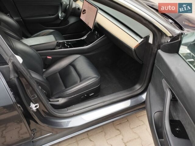 Сірий Тесла Модель 3, об'ємом двигуна 0 л та пробігом 153 тис. км за 14800 $, фото 9 на Automoto.ua