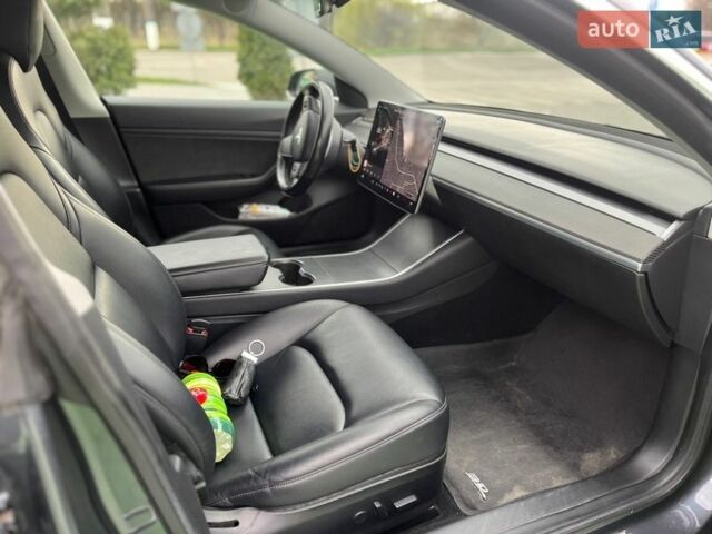 Сірий Тесла Модель 3, об'ємом двигуна 0 л та пробігом 138 тис. км за 17800 $, фото 42 на Automoto.ua