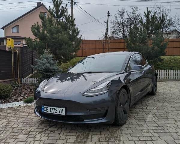 Серый Тесла Модель 3, объемом двигателя 0 л и пробегом 68 тыс. км за 23500 $, фото 1 на Automoto.ua