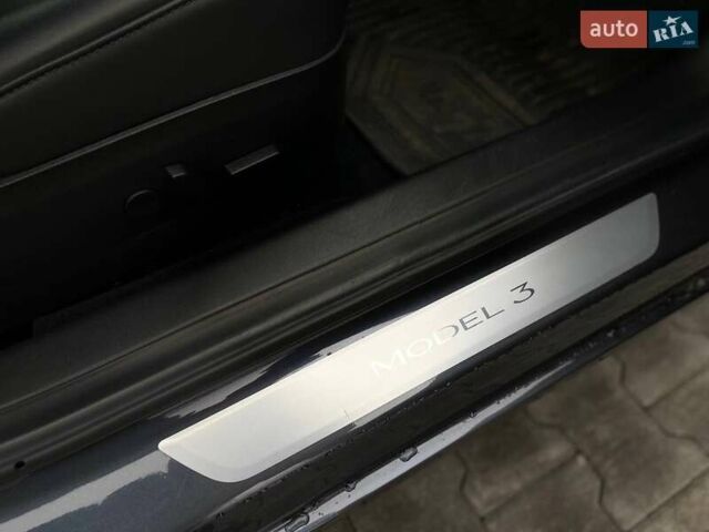 Сірий Тесла Модель 3, об'ємом двигуна 0 л та пробігом 158 тис. км за 19990 $, фото 21 на Automoto.ua